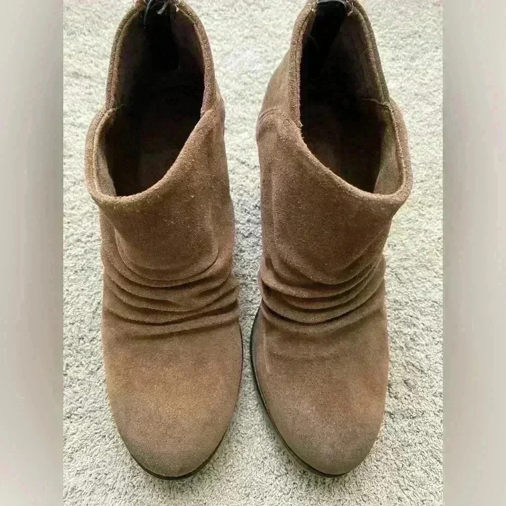 B.O.C. By Born Settle Ankle Boot in Tasso Suede